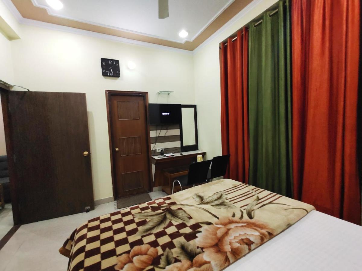 Hotel Aman Palace Allāhābād Junction 外观 照片